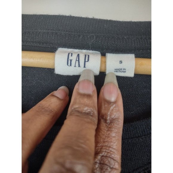 Womens Gap Short Sleeve Sz Small Black Embroidery Around Neck Line - Picture 3 of 6